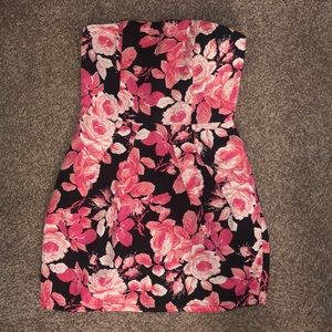 Forever 21 Strapless pink roses dress